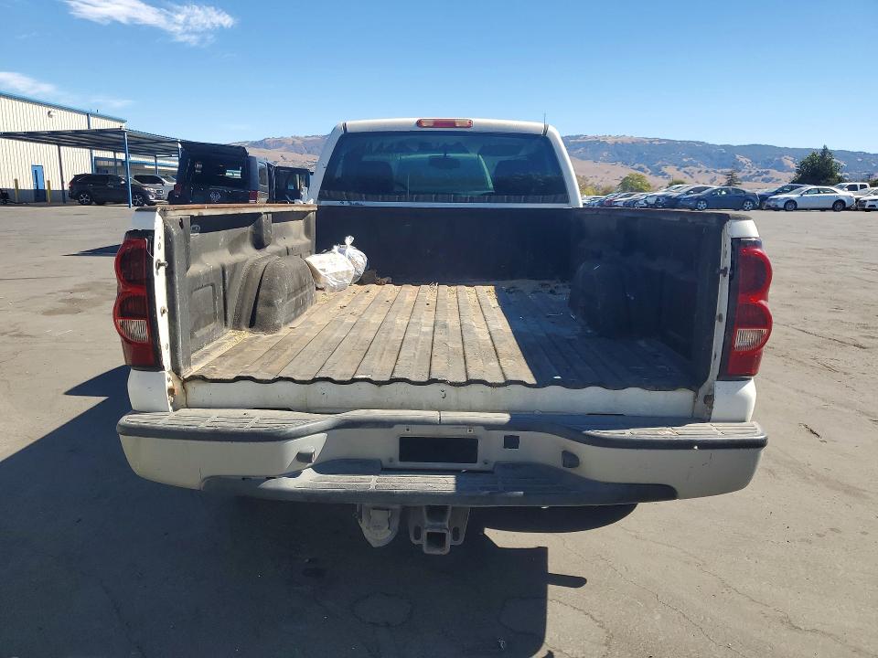 Photo 6 from auction – 2006 GMC NEW SIERRA with VIN 3GTEC14V86G138365