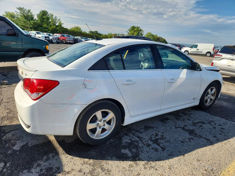 Photo 3 from auction – 2013 CHEVROLET CRUZE with VIN 1G1PC5SB4D7166299