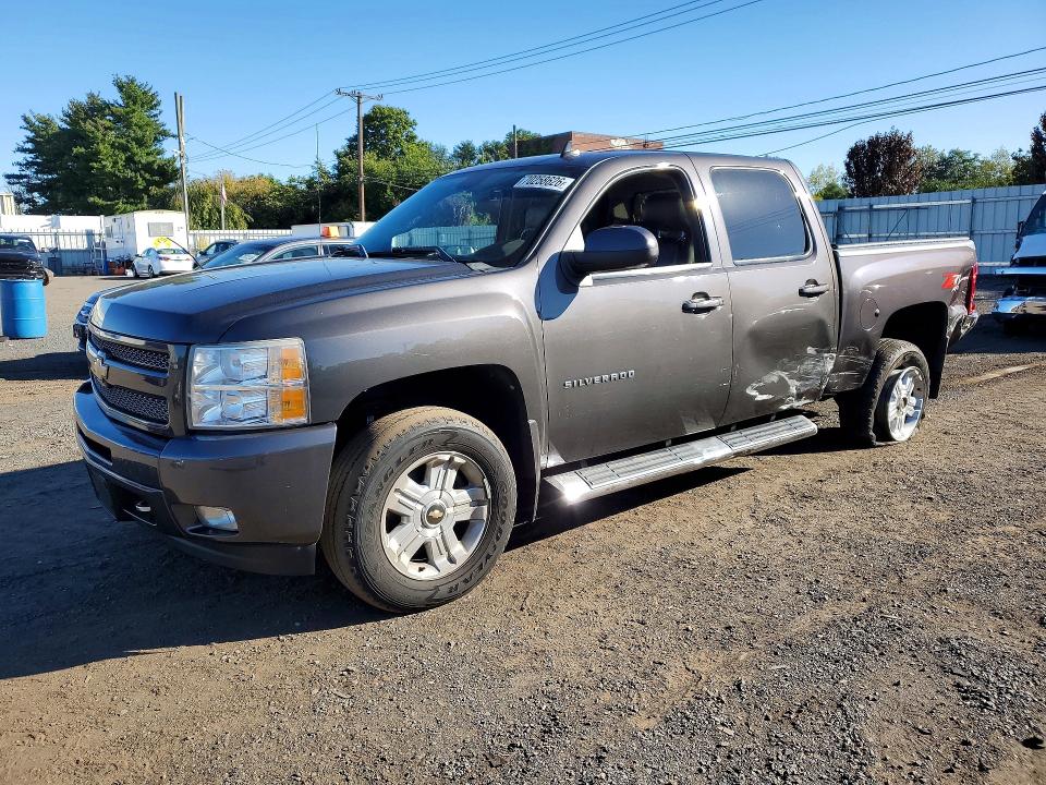 CHEVROLET SILVERADO 2011 with VIN 3GCPKTE30BG248843 - Photo from auction