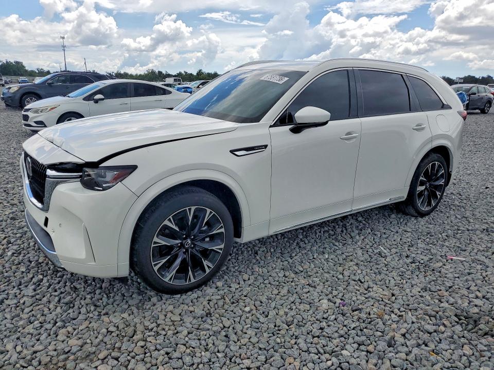MAZDA CX-90 2025 مع رقم تعريف المركبة JM3KKEHC7S1220304 - صورة من المزاد