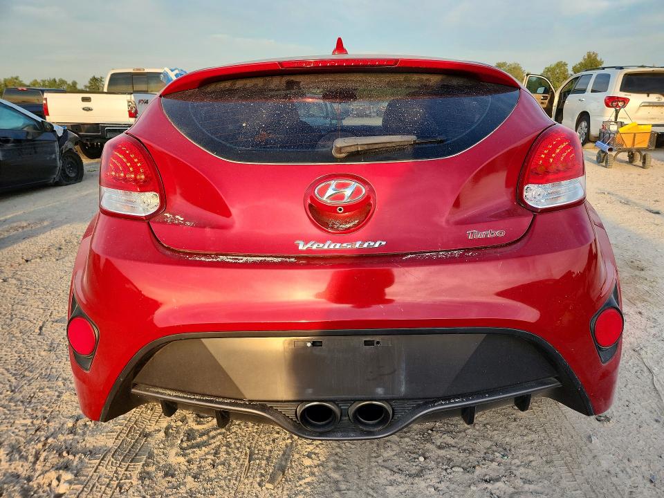 Снимка 6 от търг – 2016 HYUNDAI VELOSTER с VIN KMHTC6AE1GU300856