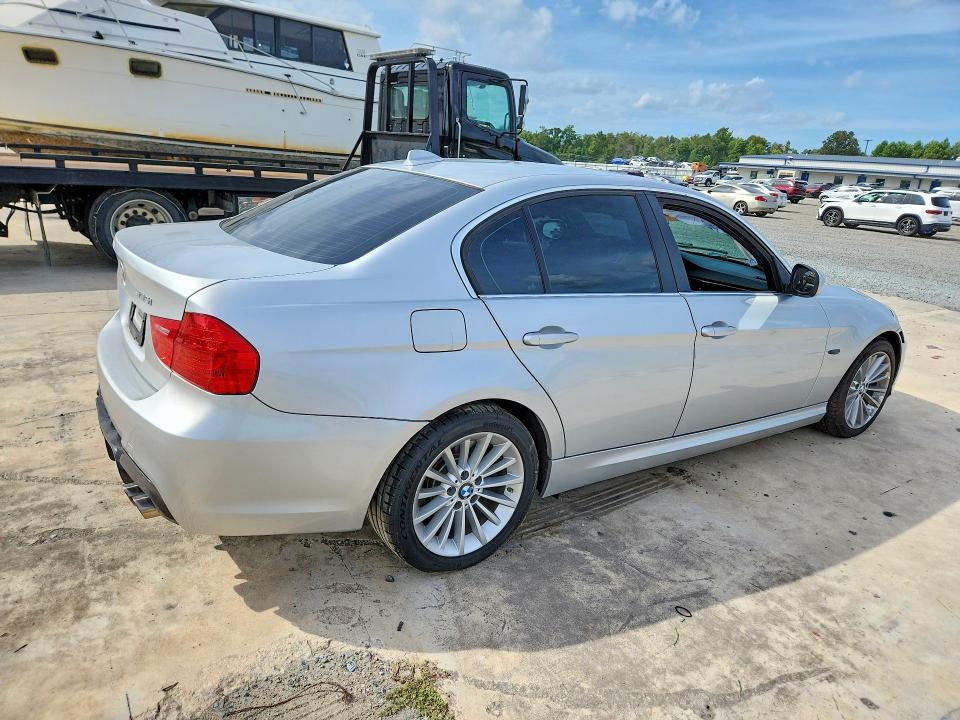 صورة رقم 3 من المزاد - 2011 BMW 335 مع VIN WBAPL5G55BNN23747