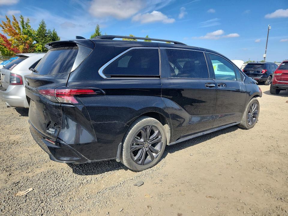 Photo 3 from auction – 2023 TOYOTA SIENNA with VIN 5TDDRKEC7PS160826