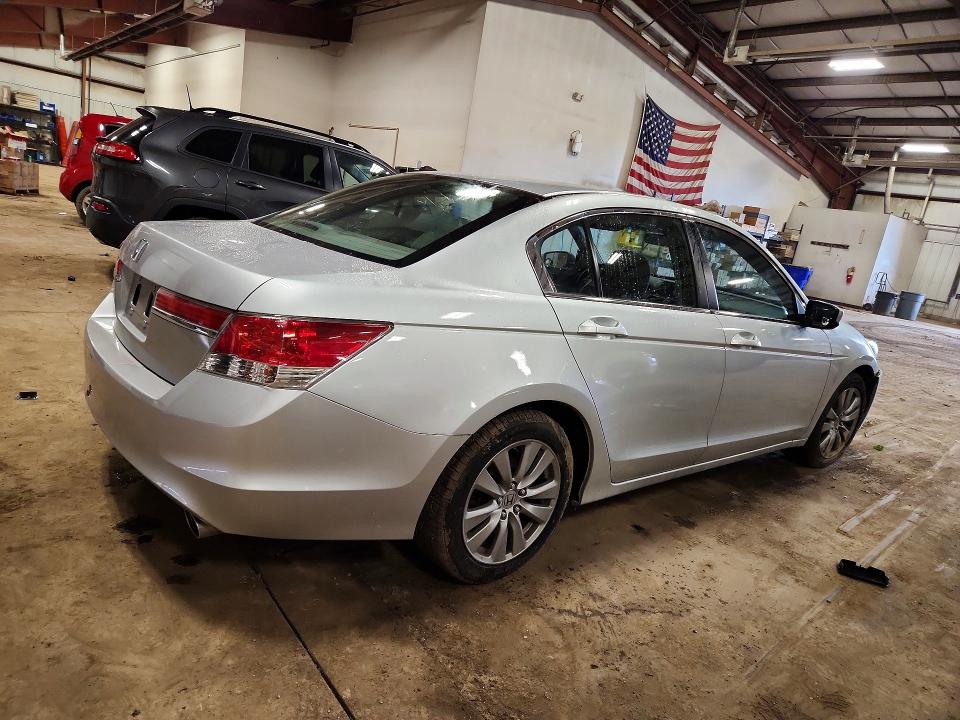 Photo 3 from auction – 2012 HONDA ACCORD with VIN 1HGCP2F72CA067918