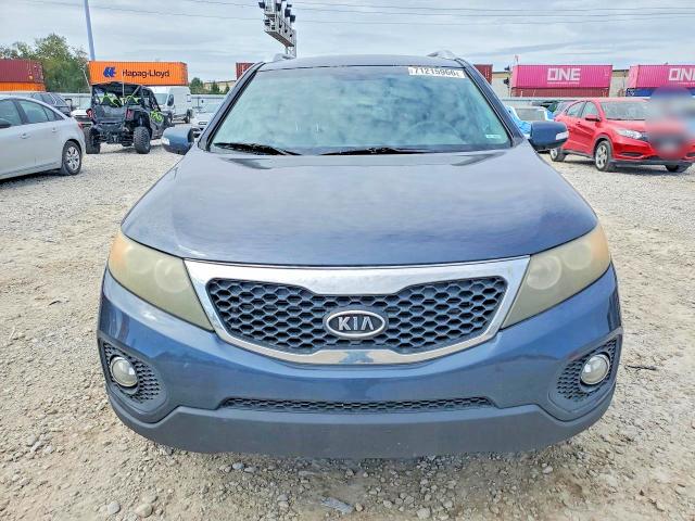 Foto 5 de la subasta – 2011 KIA SORENTO con VIN 5XYKU4A25BG047400
