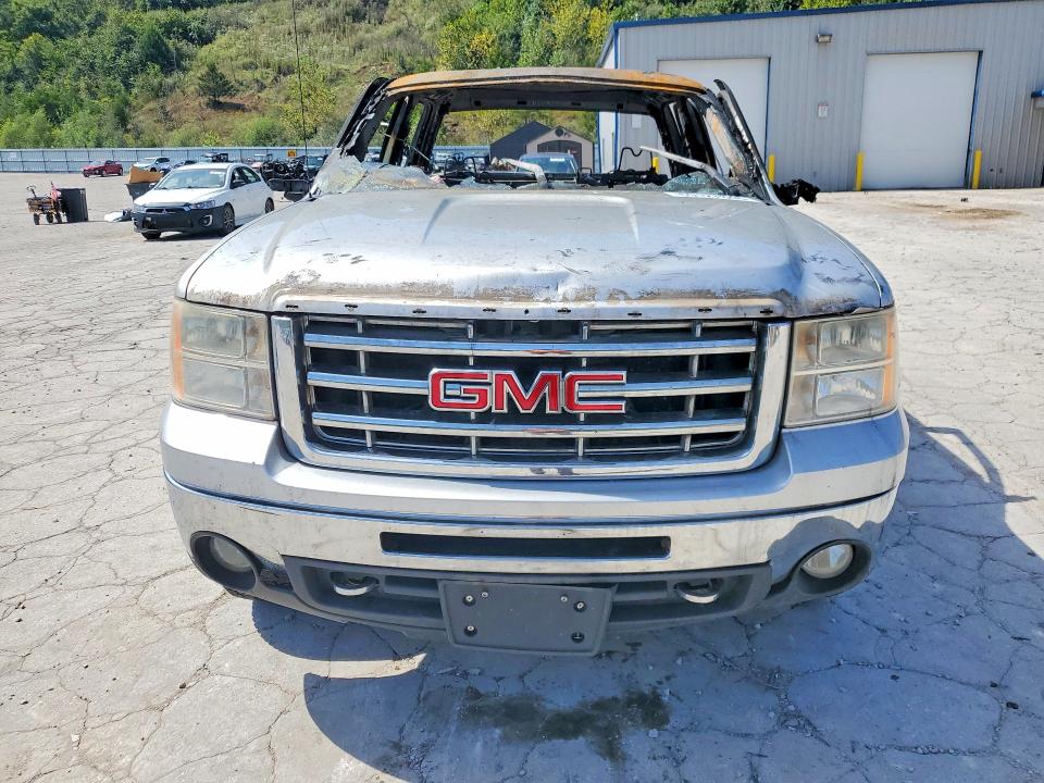 Photo 5 from auction – 2010 GMC SIERRA with VIN 3GTRKWE38AG195771
