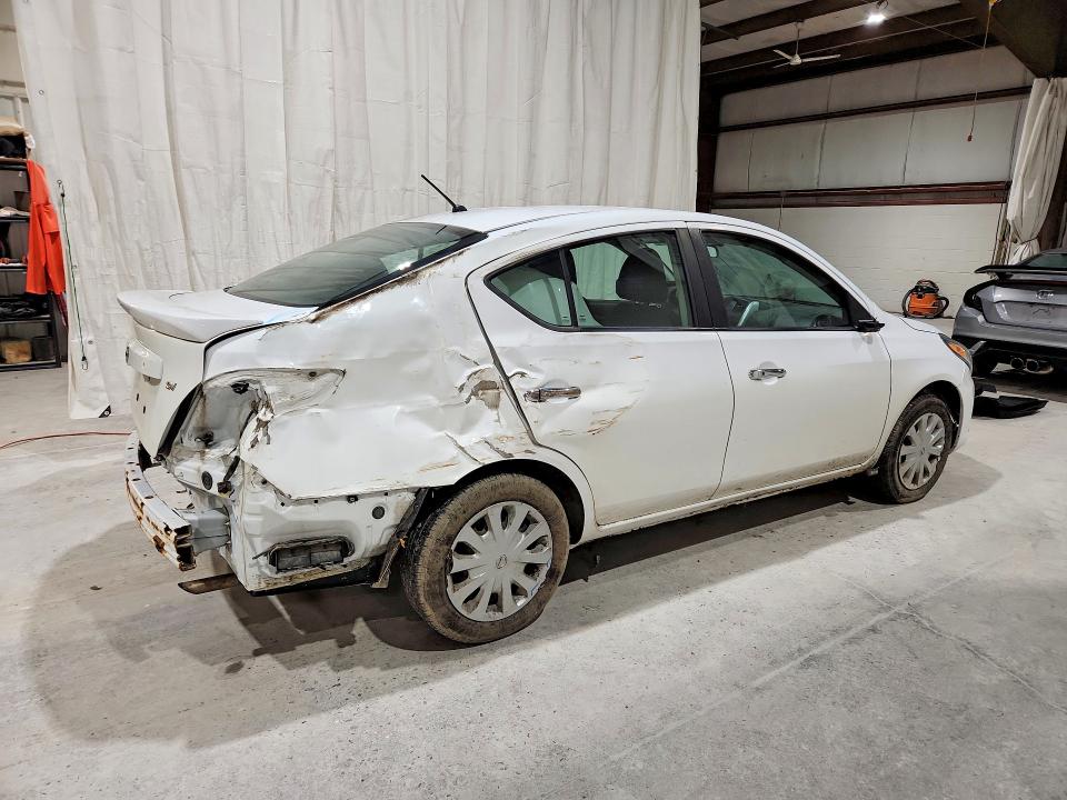 Photo 3 from auction – 2018 NISSAN VERSA with VIN 3N1CN7AP1JL845580