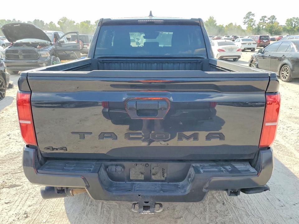 Photo 6 from auction – 2025 TOYOTA TACOMA with VIN 3TMLB5JN4SM181232