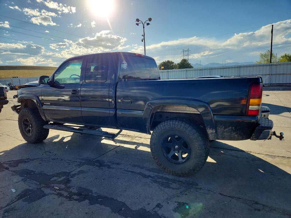 Снимка 2 от търг – 2001 CHEVROLET SILVERADO с VIN 2GCEK19T611390319