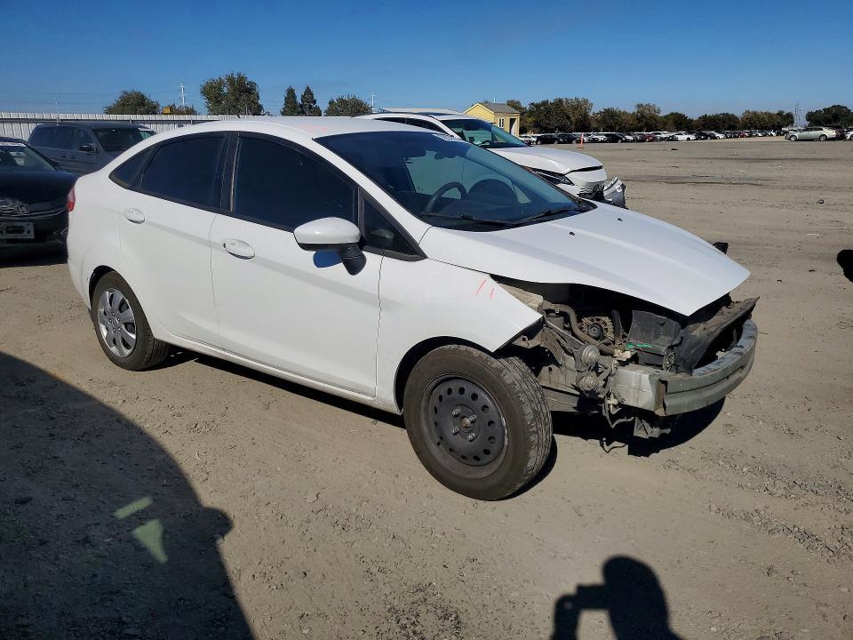 Photo 4 from auction – 2014 FORD FIESTA with VIN 3FADP4AJ6EM102344
