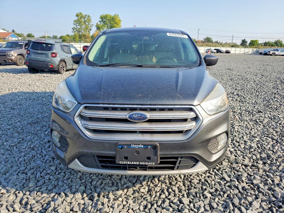 Foto 5 de la subasta – 2017 FORD ESCAPE con VIN 1FMCU0GD5HUA53660