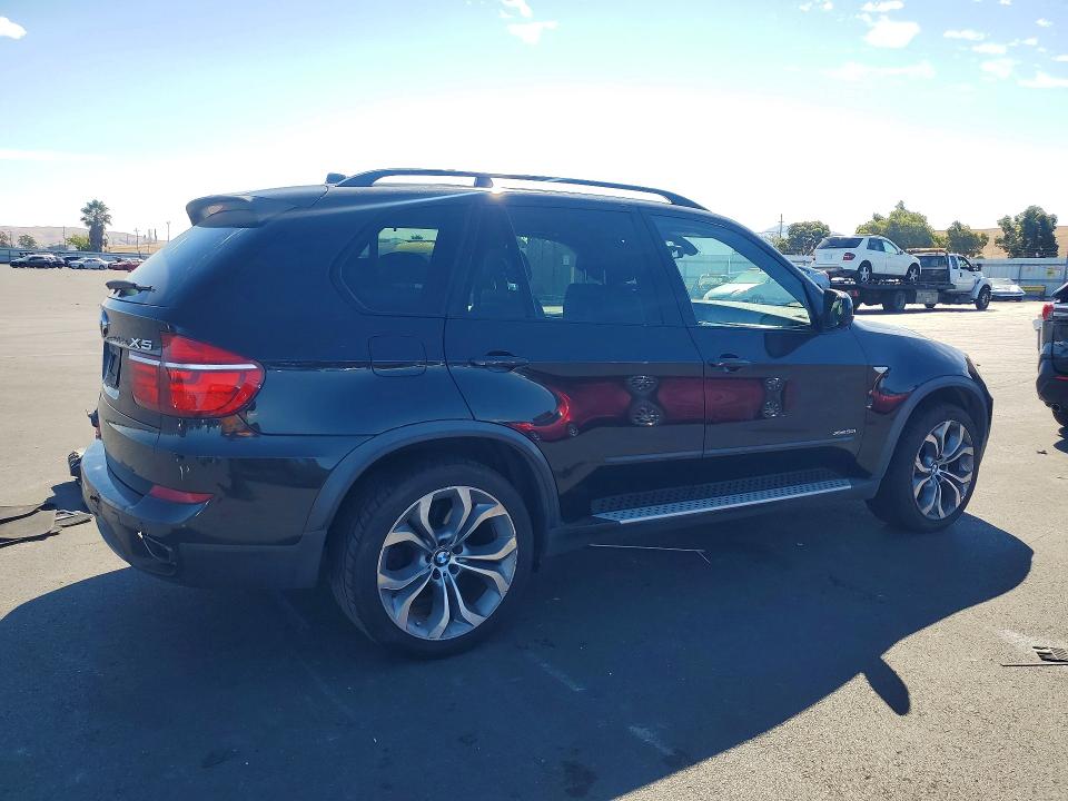Photo 3 from auction – 2012 BMW X5 with VIN 5UXZV8C5XCL425645