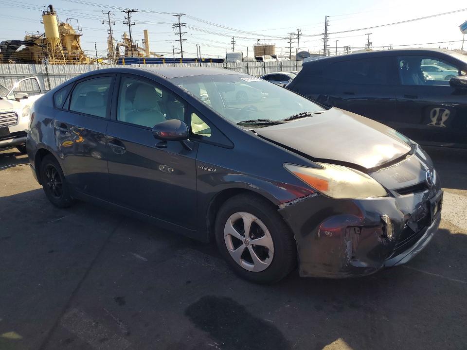 Фото 4 с аукциона – 2013 TOYOTA PRIUS с VIN JTDKN3DU6D1645714