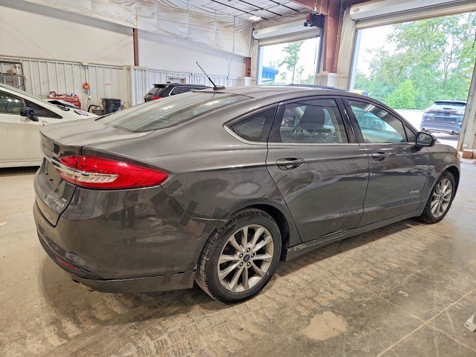 Photo 3 from auction – 2017 FORD FUSION with VIN 3FA6P0LU9HR358526