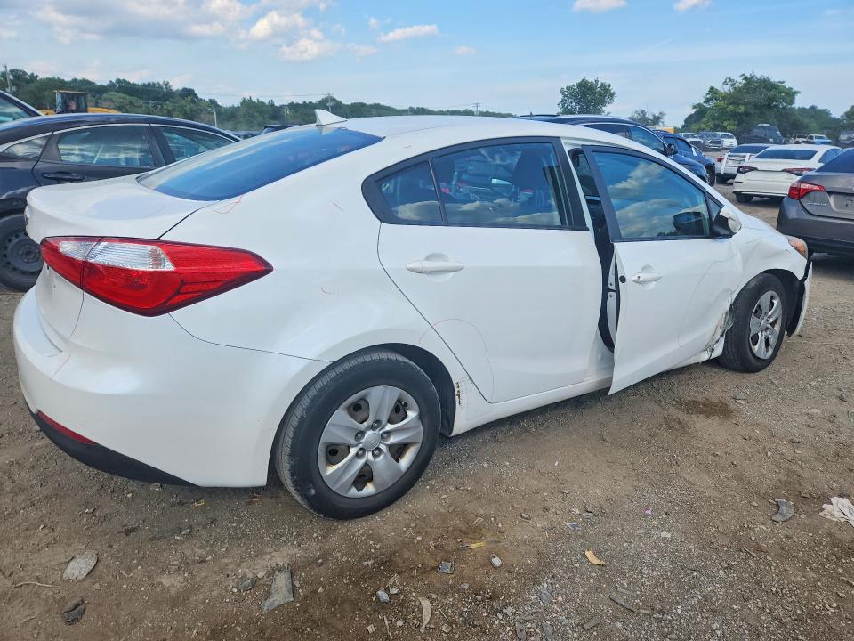 Photo 3 from auction – 2014 KIA FORTE with VIN KNAFK4A63E5067701