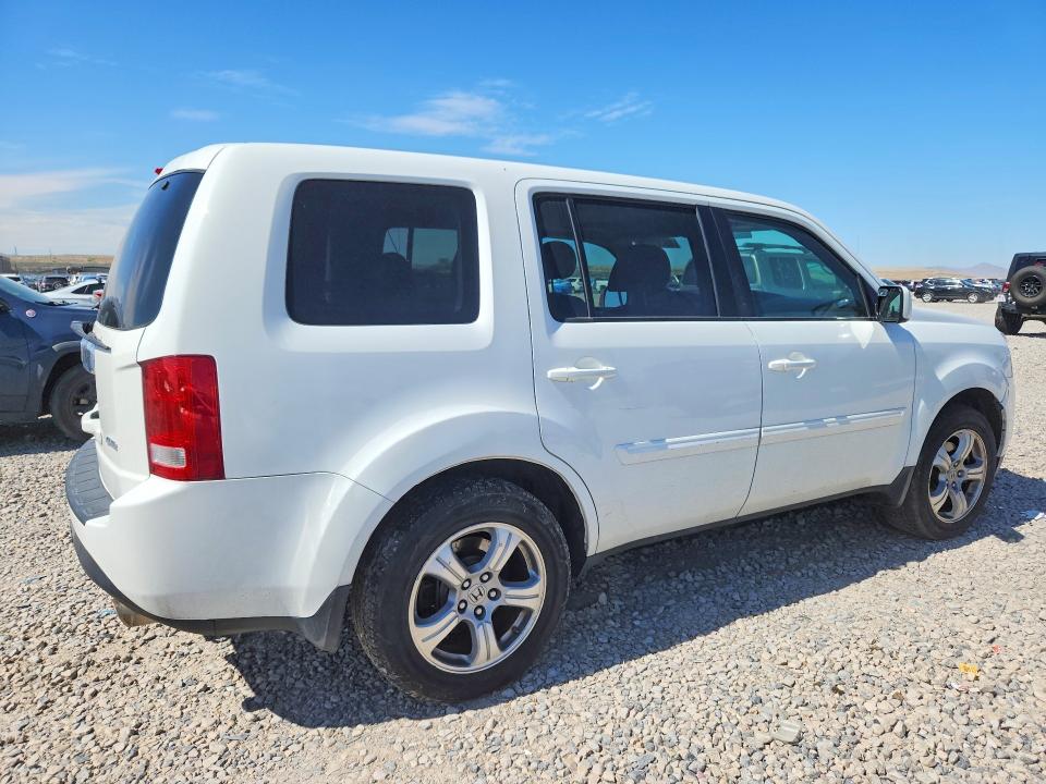 Photo 3 from auction – 2015 HONDA PILOT with VIN 5FNYF4H50FB018906