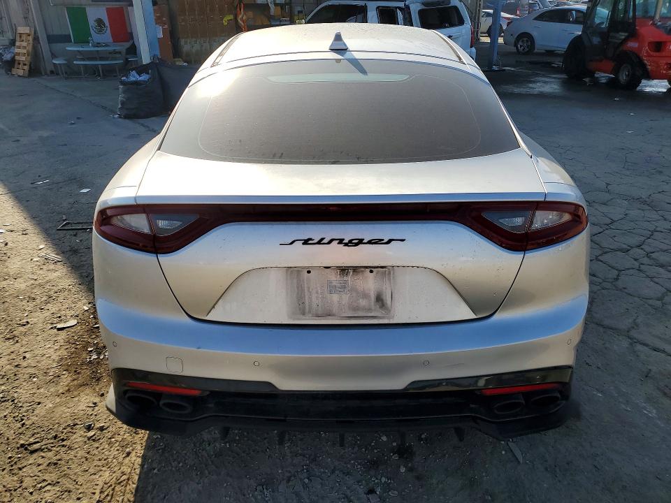 Foto 6 de la subasta – 2018 KIA STINGER con VIN KNAE35LC3J6028984