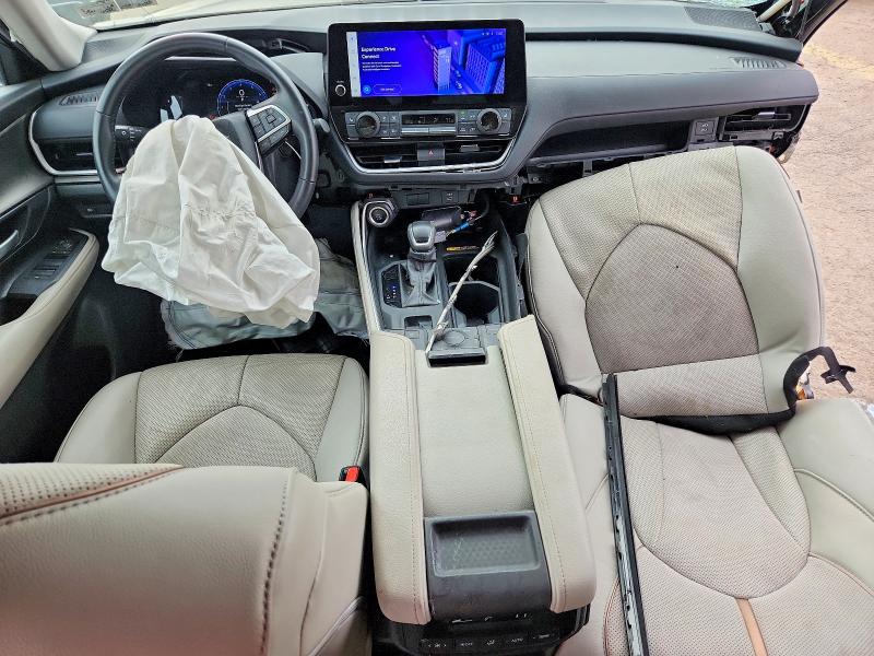 Снимка 8 от търг – 2026 TOYOTA GRAND HIGHLANDER HYBRID с VIN 5TDADAB57TS030234