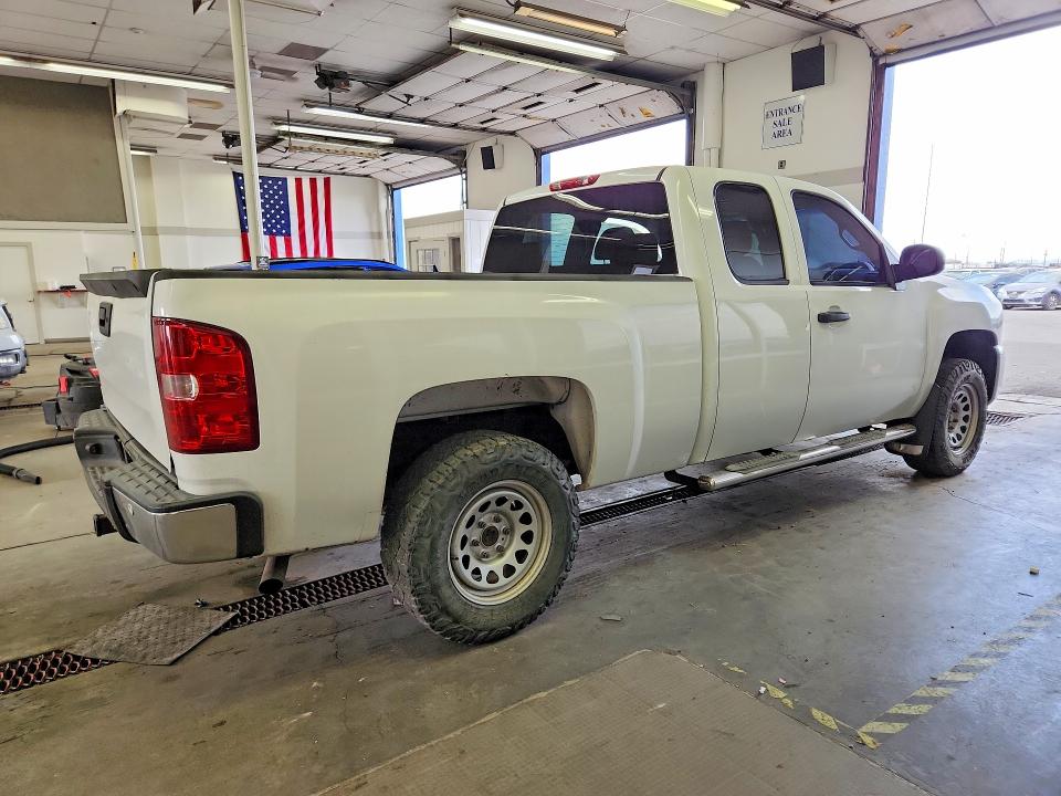 Photo 3 from auction – 2009 CHEVROLET SILVERADO with VIN 1GCEK29019Z171993