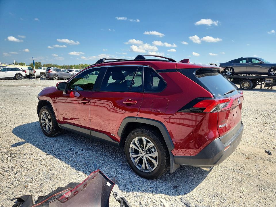 Photo 2 from auction – 2024 TOYOTA RAV4 with VIN JTMB6RFV3RD116930