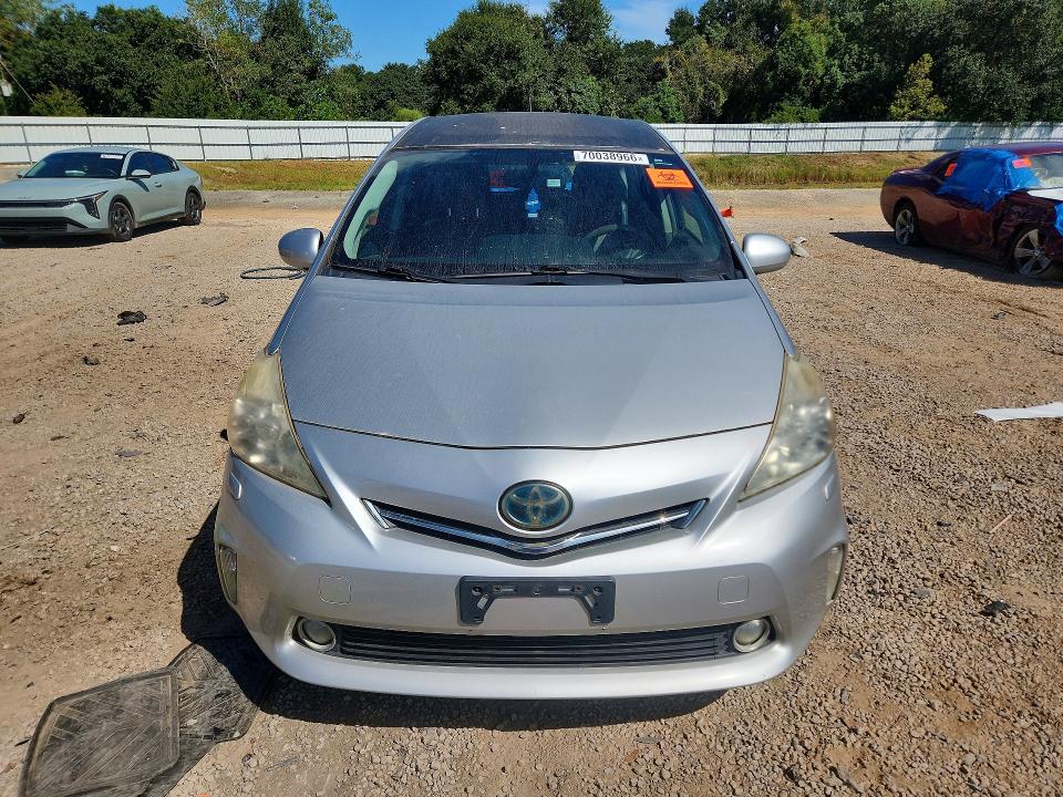 Photo 5 from auction – 2012 TOYOTA PRIUS V with VIN JTDZN3EU3C3045135