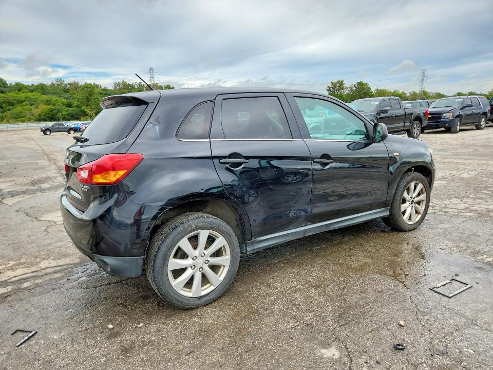 Снимка 3 от търг – 2015 MITSUBISHI OUTLANDER SPORT с VIN 4A4AP4AUXFE036906