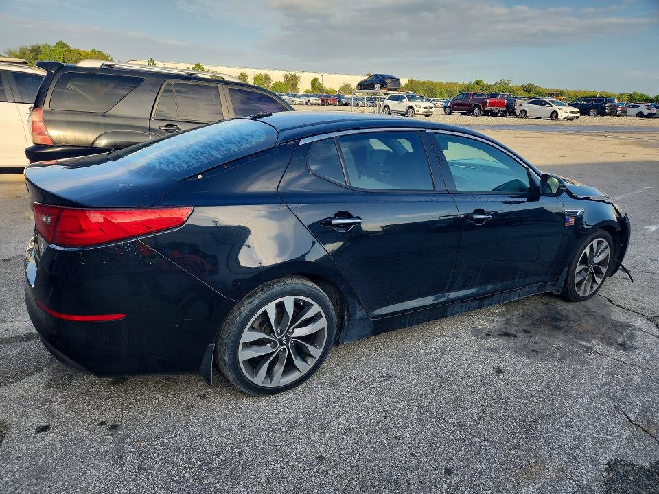 Zdjęcie 3 z aukcji – 2015 KIA OPTIMA z VIN 5XXGR4A61FG378219