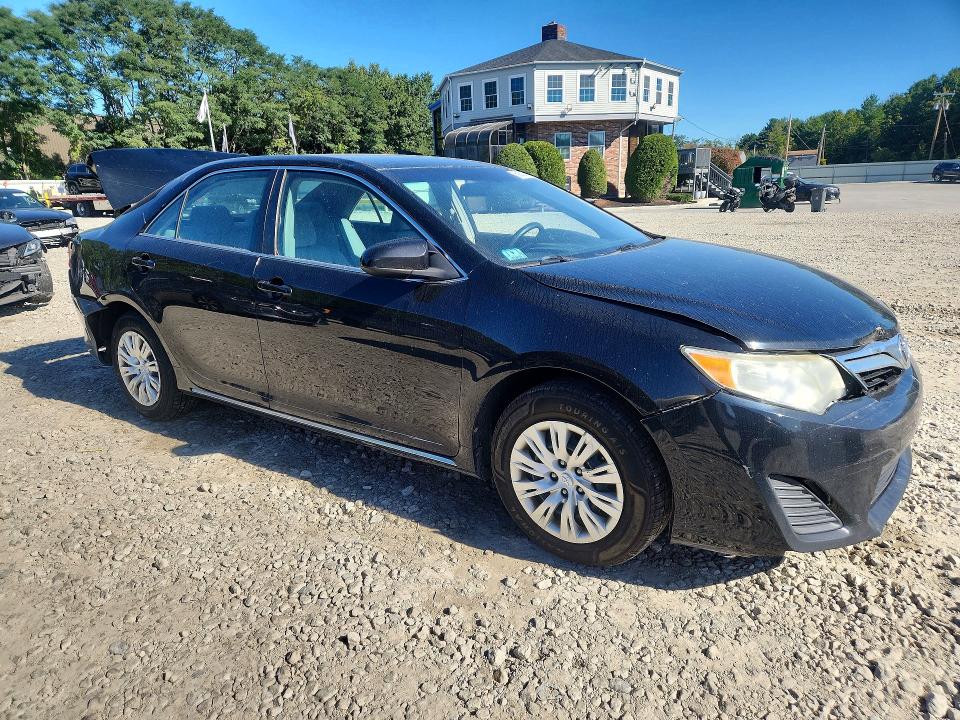 Photo 4 from auction – 2014 TOYOTA CAMRY with VIN 4T4BF1FK8ER373326