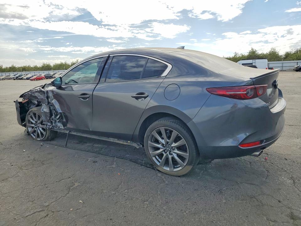 Фото 2 с аукциона – 2021 MAZDA 3 с VIN JM1BPADL7M1326067