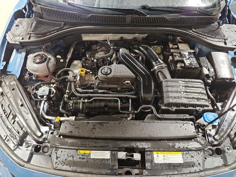 Снимка 11 от търг – 2026 VOLKSWAGEN JETTA с VIN 3VW7W7BU8TM029301
