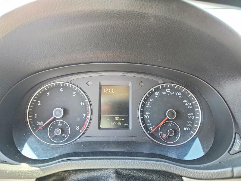 Photo 9 from auction – 2014 VOLKSWAGEN PASSAT with VIN 1VWAT7A33EC027290