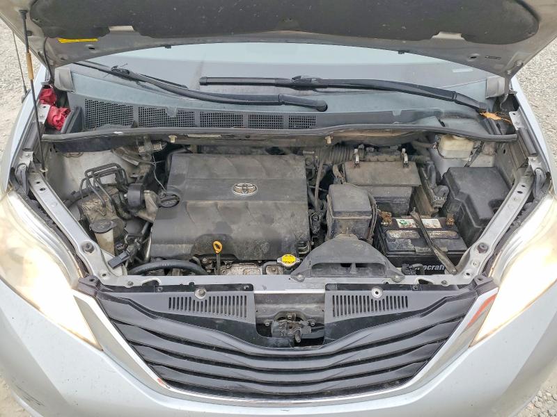 Снимка 12 от търг – 2011 TOYOTA SIENNA с VIN 5TDKK3DC5BS162876
