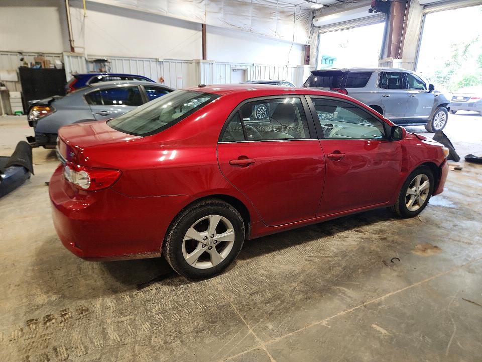 Фото 3 с аукциона – 2013 TOYOTA COROLLA с VIN 2T1BU4EE6DC077136