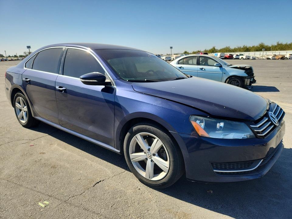 Снимка 4 от търг – 2012 VOLKSWAGEN PASSAT с VIN 1VWBP7A35CC066727