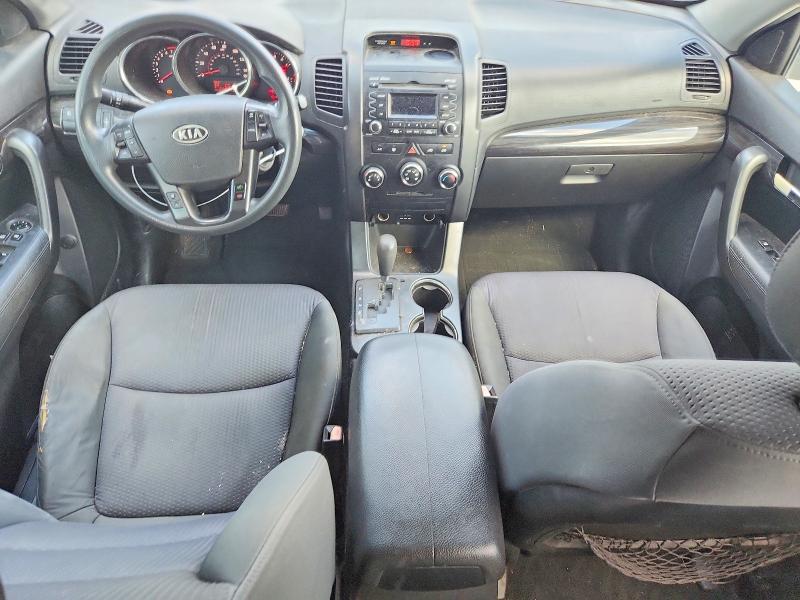 Photo 8 from auction – 2011 KIA SORENTO with VIN 5XYKT3A17BG089121