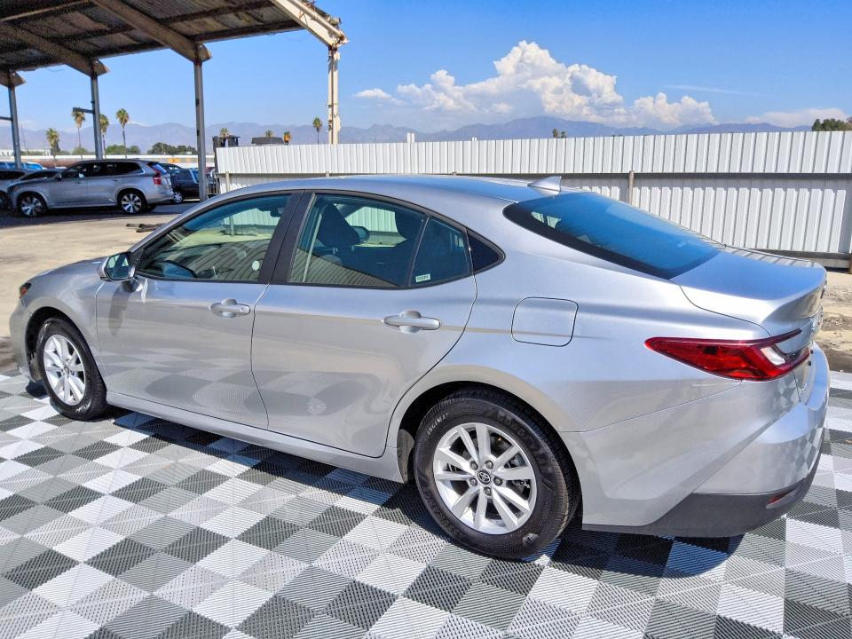 Photo 2 from auction – 2026 TOYOTA CAMRY with VIN 4T1DAACK5TU681489