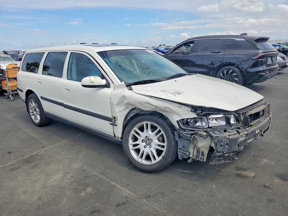 Zdjęcie 4 z aukcji – 2001 VOLVO V70 z VIN YV1SW58D811140766