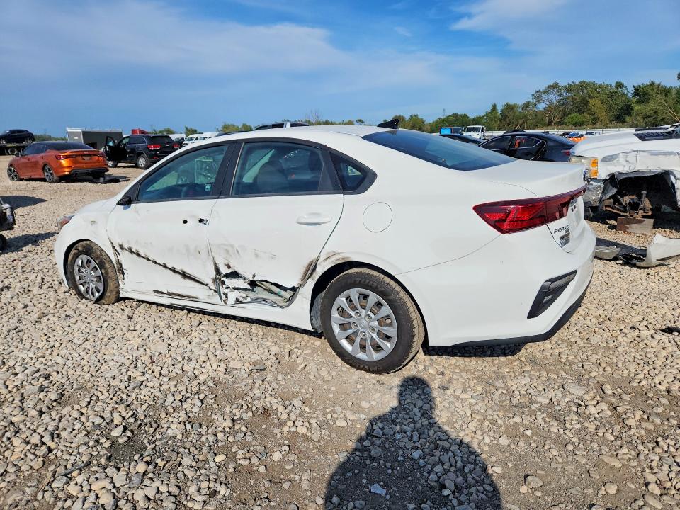 Photo 2 from auction – 2021 KIA FORTE with VIN 3KPF24ADXME397615