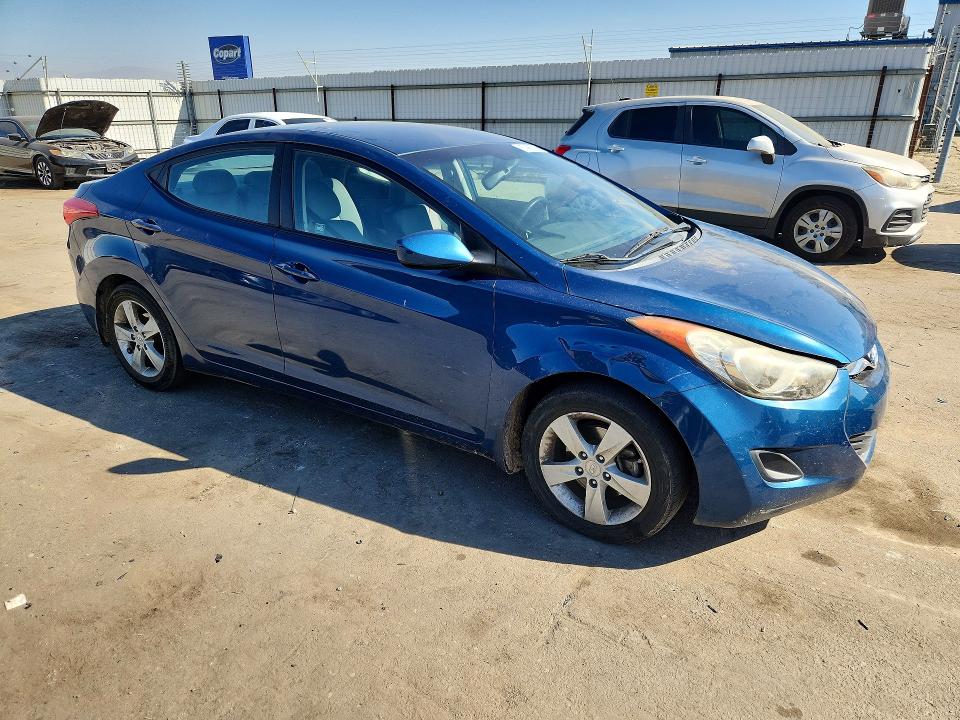 Photo 4 from auction – 2013 HYUNDAI ELANTRA with VIN KMHDH4AEXDU963591