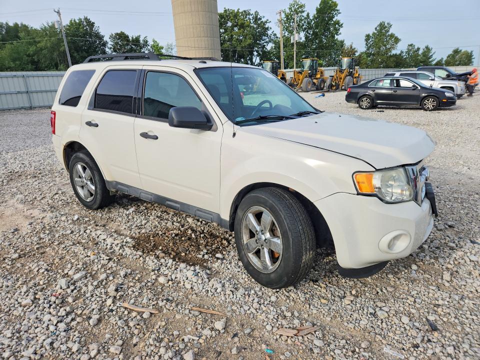 Photo 4 from auction – 2012 FORD ESCAPE with VIN 1FMCU9DG8CKC21590