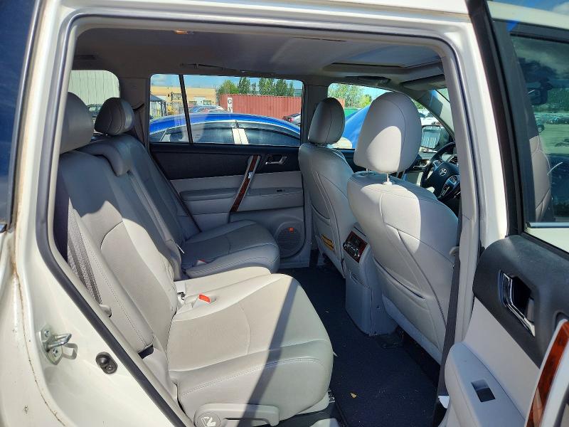 Photo 11 from auction – 2013 TOYOTA HIGHLANDER with VIN 5TDDK3EHXDS232846