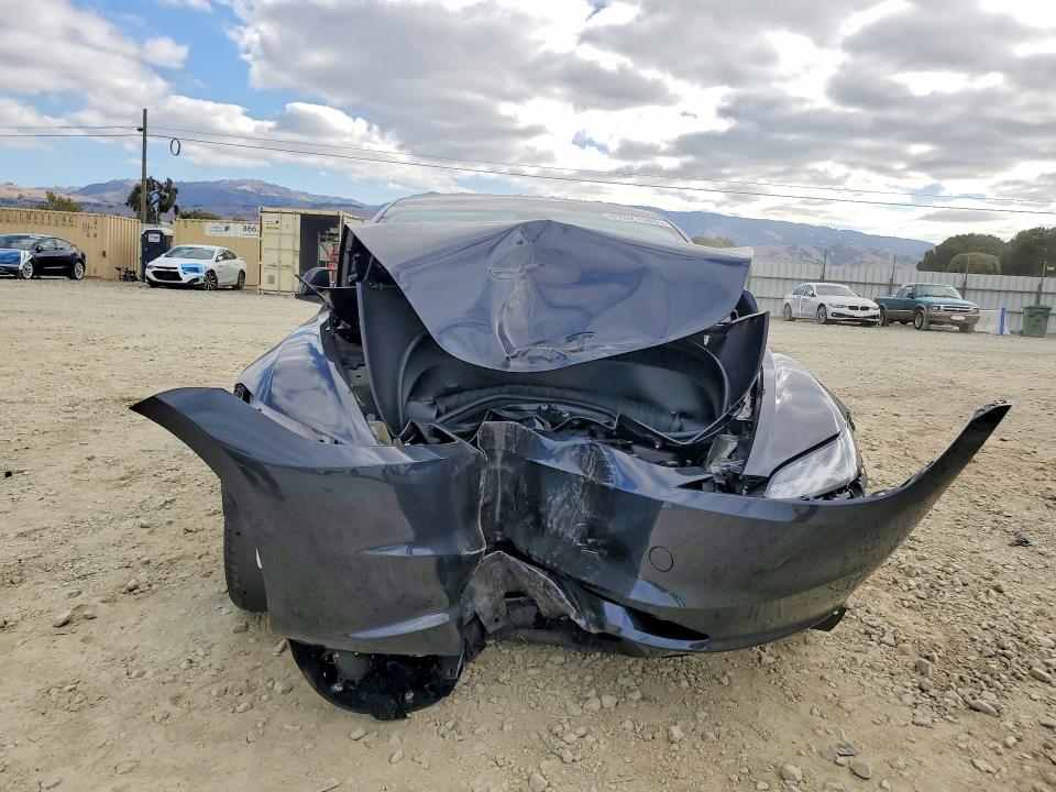 Снимка 5 от търг – 2026 TESLA MODEL 3 с VIN 5YJ3E1EA4TF214498