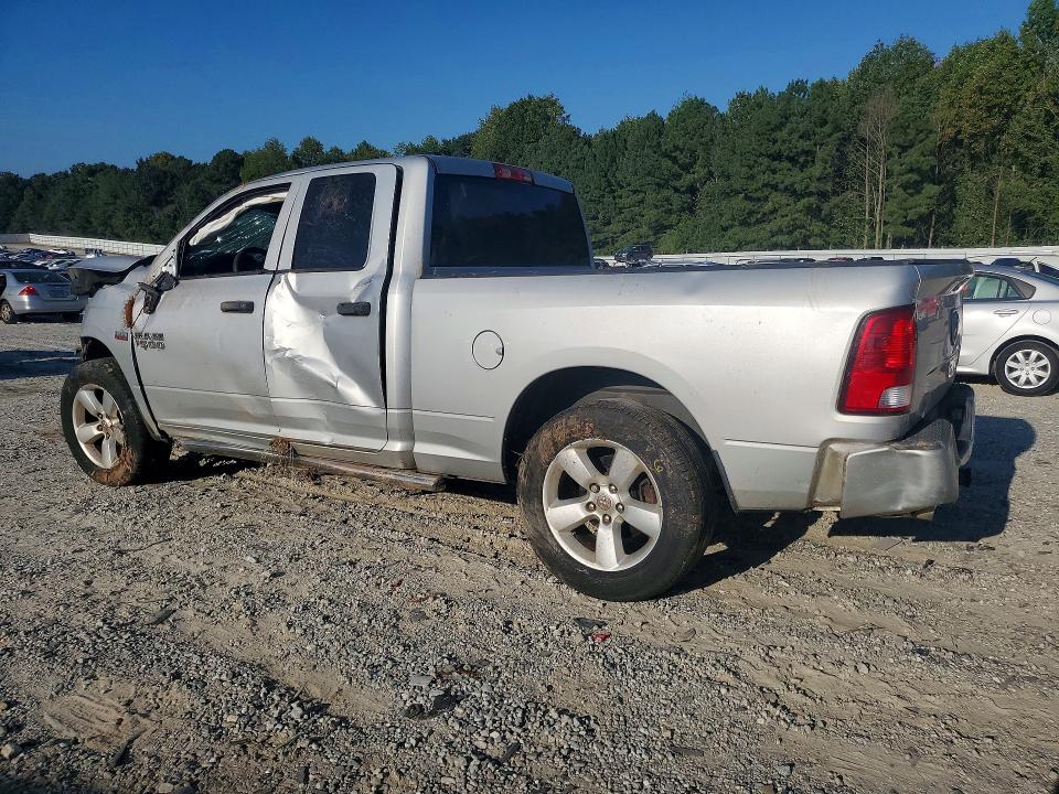 Снимка 2 от търг – 2015 RAM 1500 с VIN 1C6RR6FTXFS518199