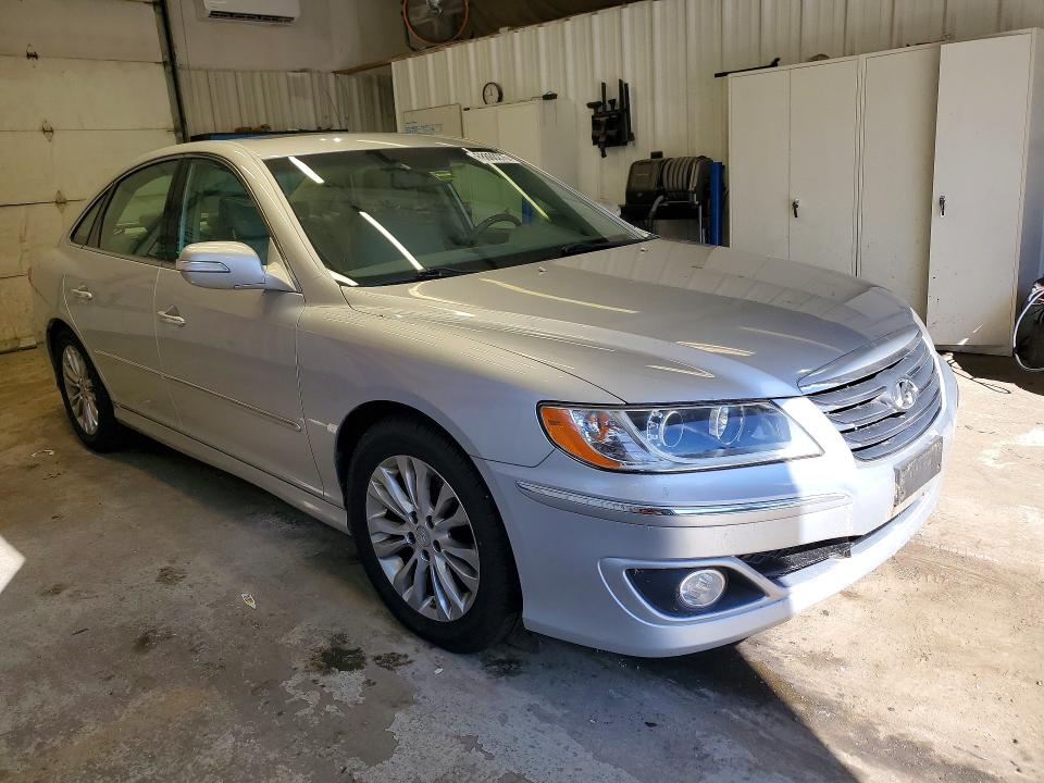 Zdjęcie 4 z aukcji – 2011 HYUNDAI AZERA z VIN KMHFC4DF0BA536897