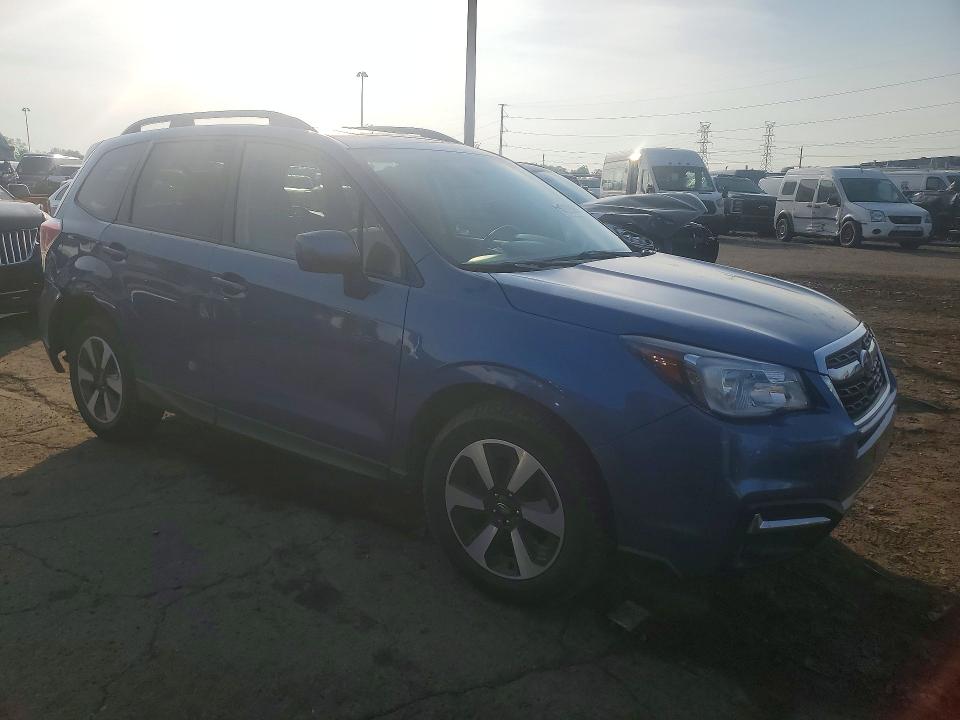 Photo 4 from auction – 2017 SUBARU FORESTER with VIN JF2SJAGC4HH539599