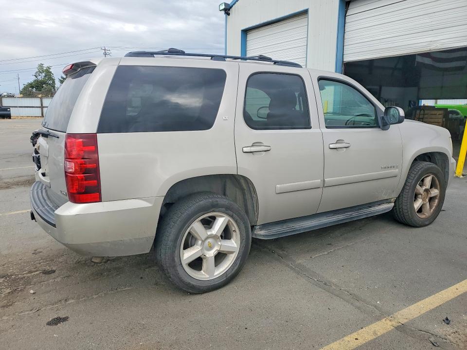 Photo 3 from auction – 2007 CHEVROLET TAHOE with VIN 1GNFK13037J404525