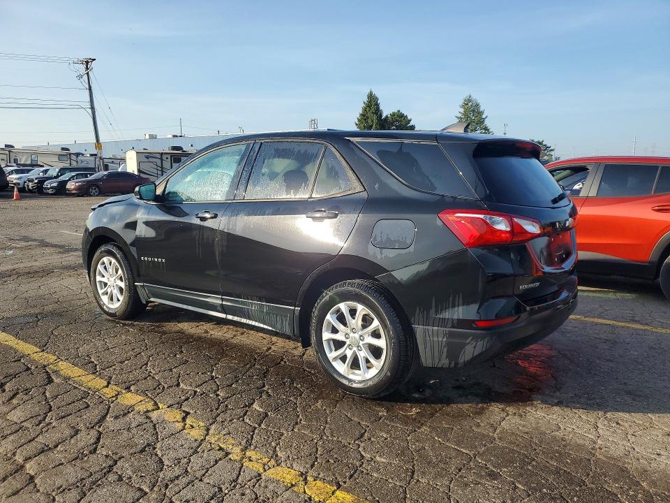 Photo 2 from auction – 2019 CHEVROLET EQUINOX with VIN 2GNAXHEV1K6117641