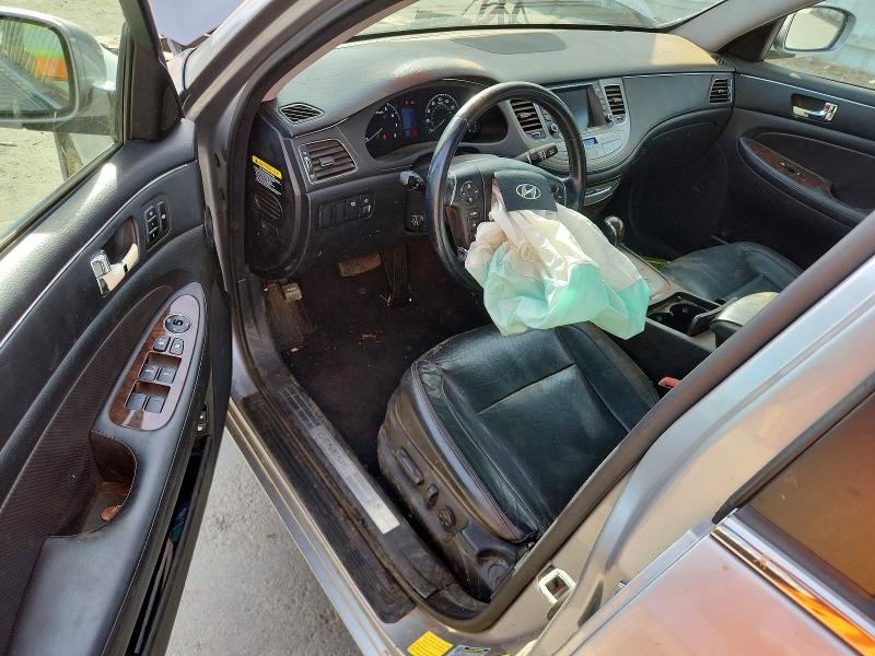 Photo 8 from auction – 2011 HYUNDAI GENESIS with VIN KMHGC4DE4BU136058