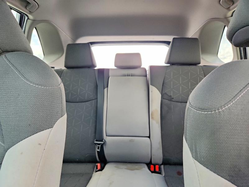 Photo 10 from auction – 2022 TOYOTA RAV4 with VIN 2T3W1RFVXNC193017
