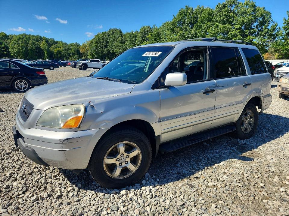 HONDA PILOT 2005 with VIN 5FNYF18595B037256 - Photo from auction
